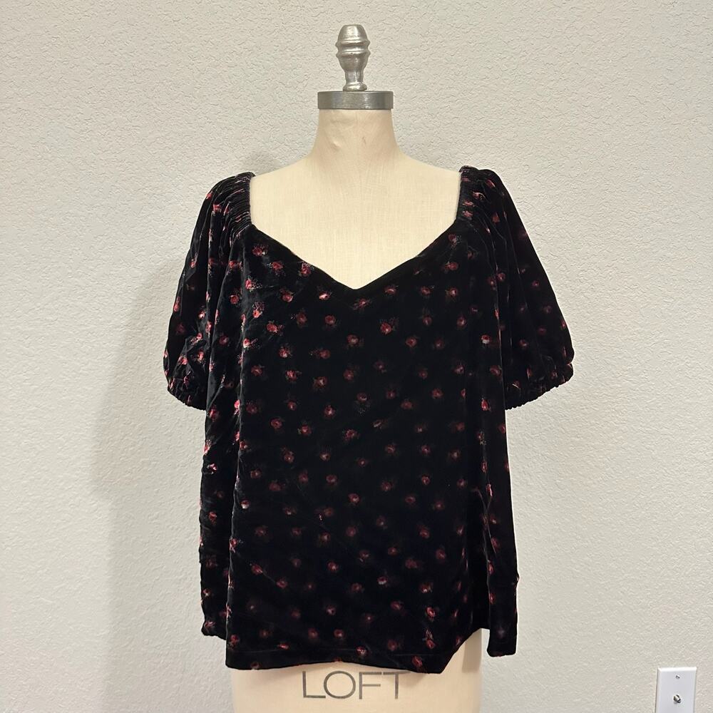 LOFT Blouse Black Ditsy Floral Velvet Short Puff Sleeve Sweetheart NWT